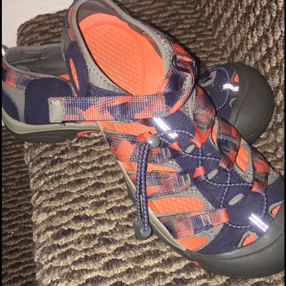Sandals - Picture 2 of 2